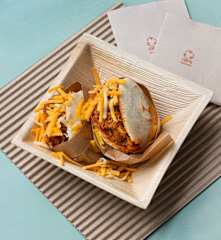 Arepas mit geschmortem Kalbfleisch