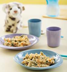 Patatas, atún, tomate y espinacas