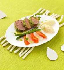 Noisettes d'agneau en croûte d'herbes et ses légumes