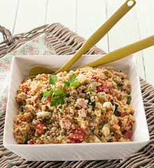 Ensalada tabulé con atún en conserva