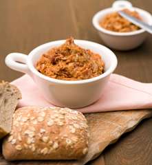 Pasta z suszonych pomidorów z karczochami