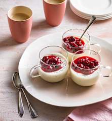 Mohn-Holunderblüten-Panna-cotta