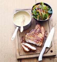 Côtes de veau au sésame, mousseline de pois chiches