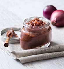 Red onion relish