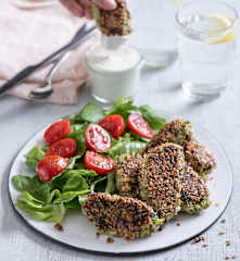 Pieczone kotleciki z brokułu i ryżu w otrębowej panierce