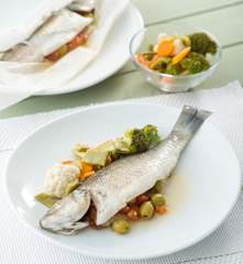 Lubinas de ración en papillote para dos