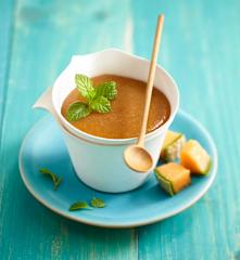 Soupe de melon vanillée à la menthe
