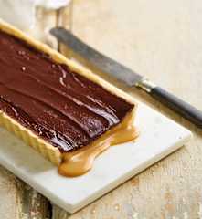 Tarte de chocolate e caramelo