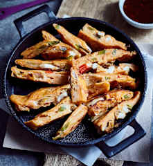 Pfannkuchen mit Meeresfrüchten (海鲜泡菜煎饼)