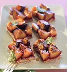 Zwetschgen-Blechkuchen mit Hefe