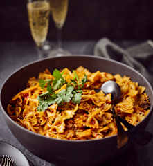 Pikanter Thai-Nudelsalat mit Zupffleisch