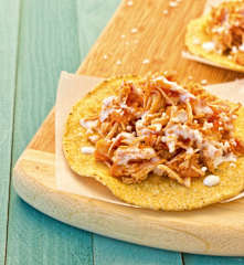 Zerpflücktes Hähnchen in Tomatensauce (Tinga de pollo)