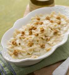 Farfalle con gorgonzola y pera