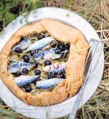 Tarte aux sardines et aux olives