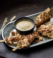 Spiedini di pollo con salsa satay