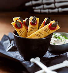 Kartoffel-Cheddar-Finger mit Schnittlauchdip