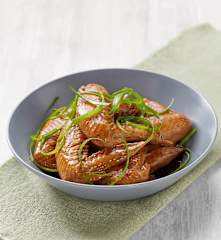 Lu ji chi (braised chicken wings)
