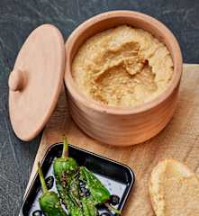 Mandelhummus