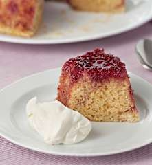 Bizcocho al vapor con mermelada de frambuesa