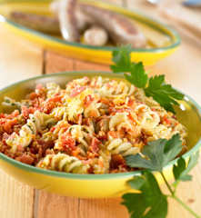 Nudel-Gemüse-Salat mit Aiolisauce