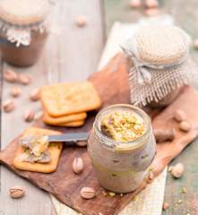 Pâté z wątróbek drobiowych z pistacjami