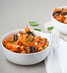 Tortiglioni "alla Norma" para dos