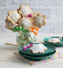 Biscuit pops