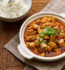 Spezzatino di tofu e maiale dello Sichuan