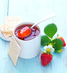 Gelée de queues de fraise