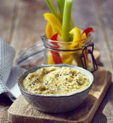 Linsencreme mit Gemüsesticks