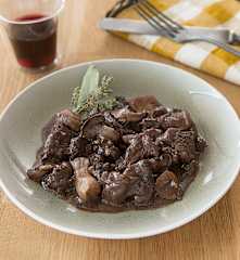 Estofado de ciervo con setas