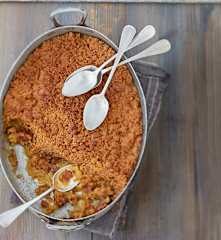 Crumble aux pommes, spéculoos, raisins secs