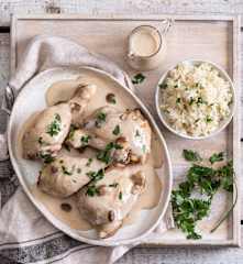 Kurczak w białym sosie z ryżem (ferkase)