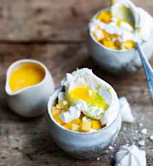 Eton mess à la mangue et au citron vert