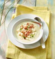 Kartoffel-Blumenkohl-Suppe mit Nordseekrabben
