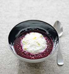 Velouté de betteraves à la mousse de raifort