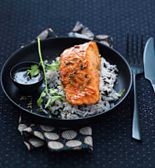 Saumon mariné au soja, miel et sésame