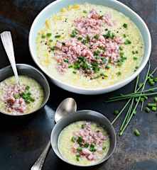 Soupe de maïs à l'œuf et au jambon