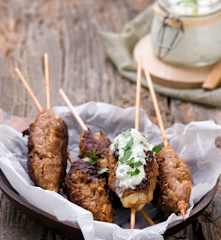 Čevapčiči s tzatziki