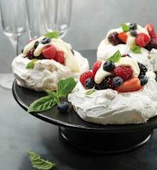 Meringue Clouds with Sabayon and Berries (Rosalyn Darling)