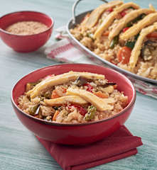 Salteado de arroz con verduras y tortilla