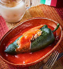 Chiles rellenos de fruta