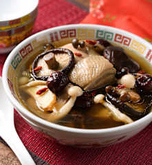 百菇雞湯