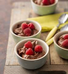 Avocado and Cashew Chocolate Mousse