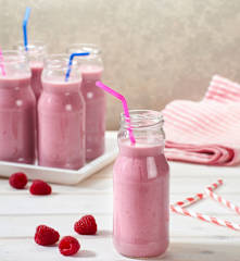 Himbeer-Tofu-Frappé (vegan)