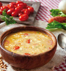 Zuppa di soia gialla