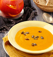Dýňová polévka