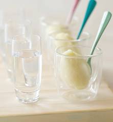 Litchi sorbet med vodka