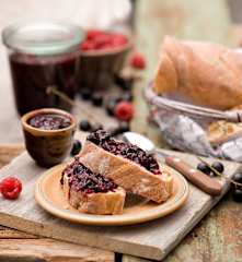 Dżem z malin i czarnej porzeczki