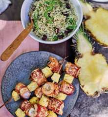 Espetadas de frango com arroz selvagem